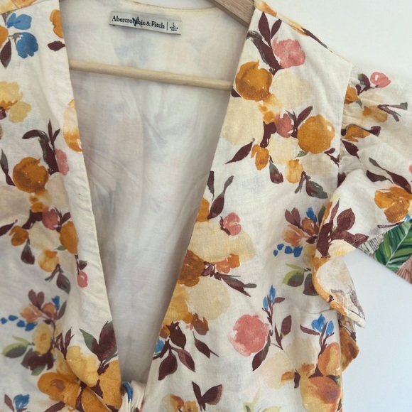Abercrombie & Fitch Multicolor Floral Ruffle front tie‎ linen blouse size L - Picture 2 of 5